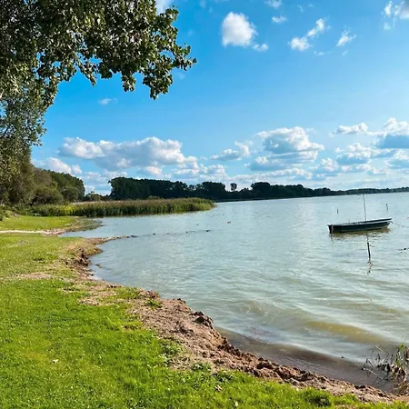 Hof Nahe Kummerower Apartman