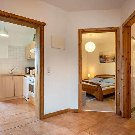 Hof Nahe Kummerower Apartman