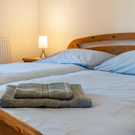 Hof Nahe Kummerower Apartman *