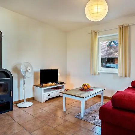 Hof Nahe Kummerower Apartmán *