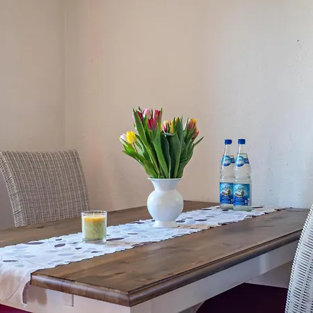 Hof Nahe Kummerower Apartmán *
